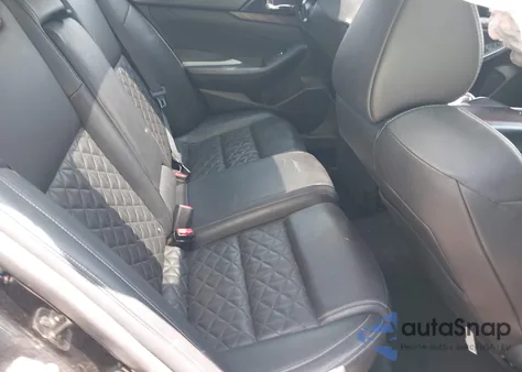 2016 Nissan Maxima 3.5 Platinum z USA, uszkodzony, nr VIN 1N4AA6AP2GC414900